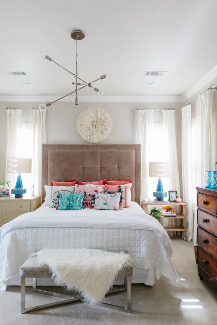 How to Make a Carpeted Room Look Modern 3 Clever Ideas Apartment Therapy